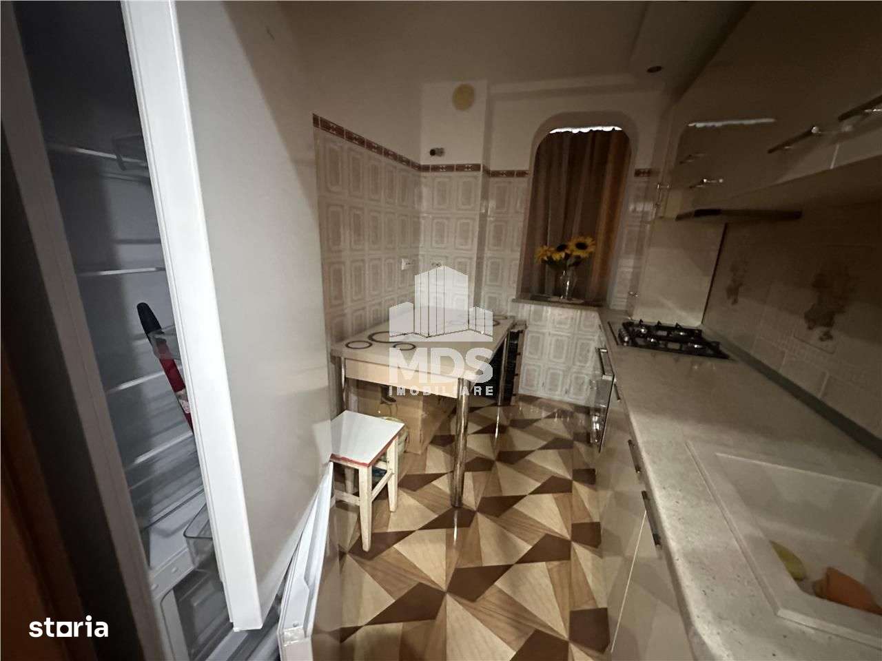 Decomandat la etajul 1 in bloc anvelopat-5