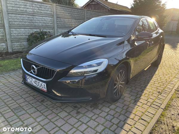 Volvo V40 D2 Drive-E Momentum - 1