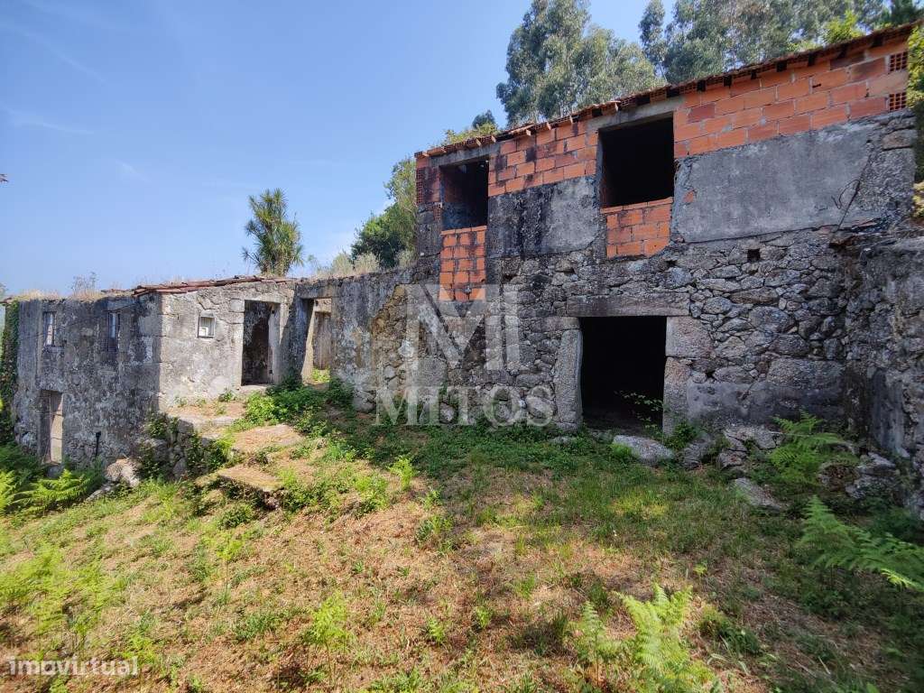 Moradia rústica por recuperar, situada no Lugar de Casais - Tregosa - Grande imagem: 5/39