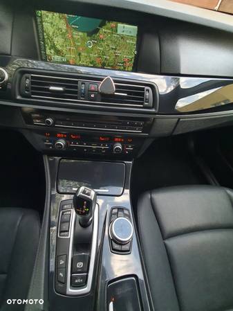 BMW Seria 5 525d xDrive Touring Sport-Aut Modern Line - 29