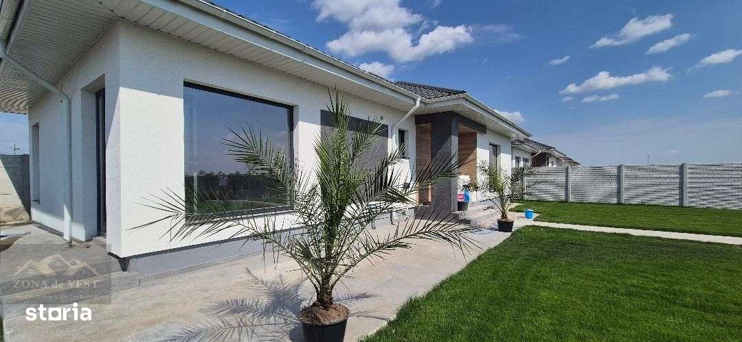 Casa 4 Camere,  DOMNESTI-1 km de Primarie, - Imagine principală: 2/12