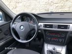 BMW Seria 3 320i - 13