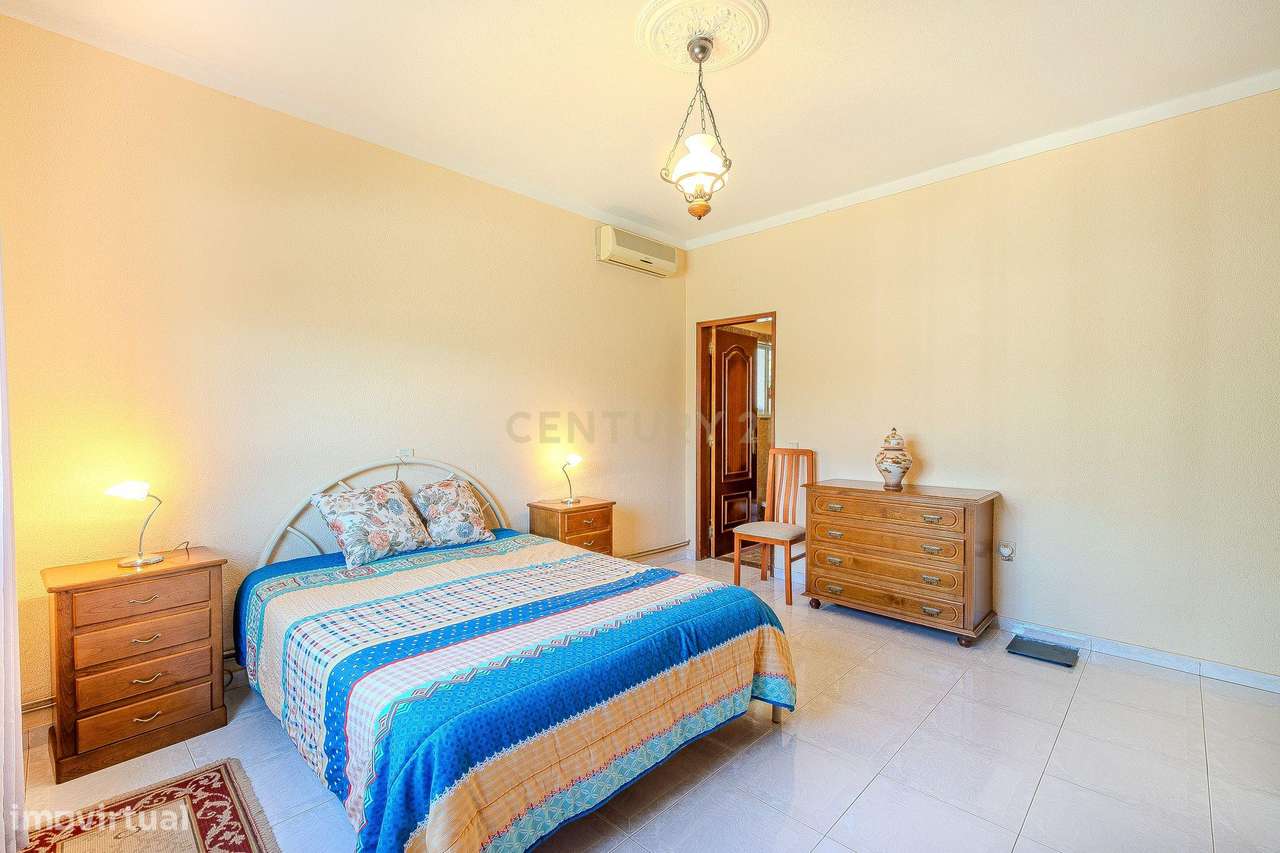 Casa T3 em Quelfes, Olhão - Vista Panorâmica e Jardim Privado - Grande imagem: 4/60