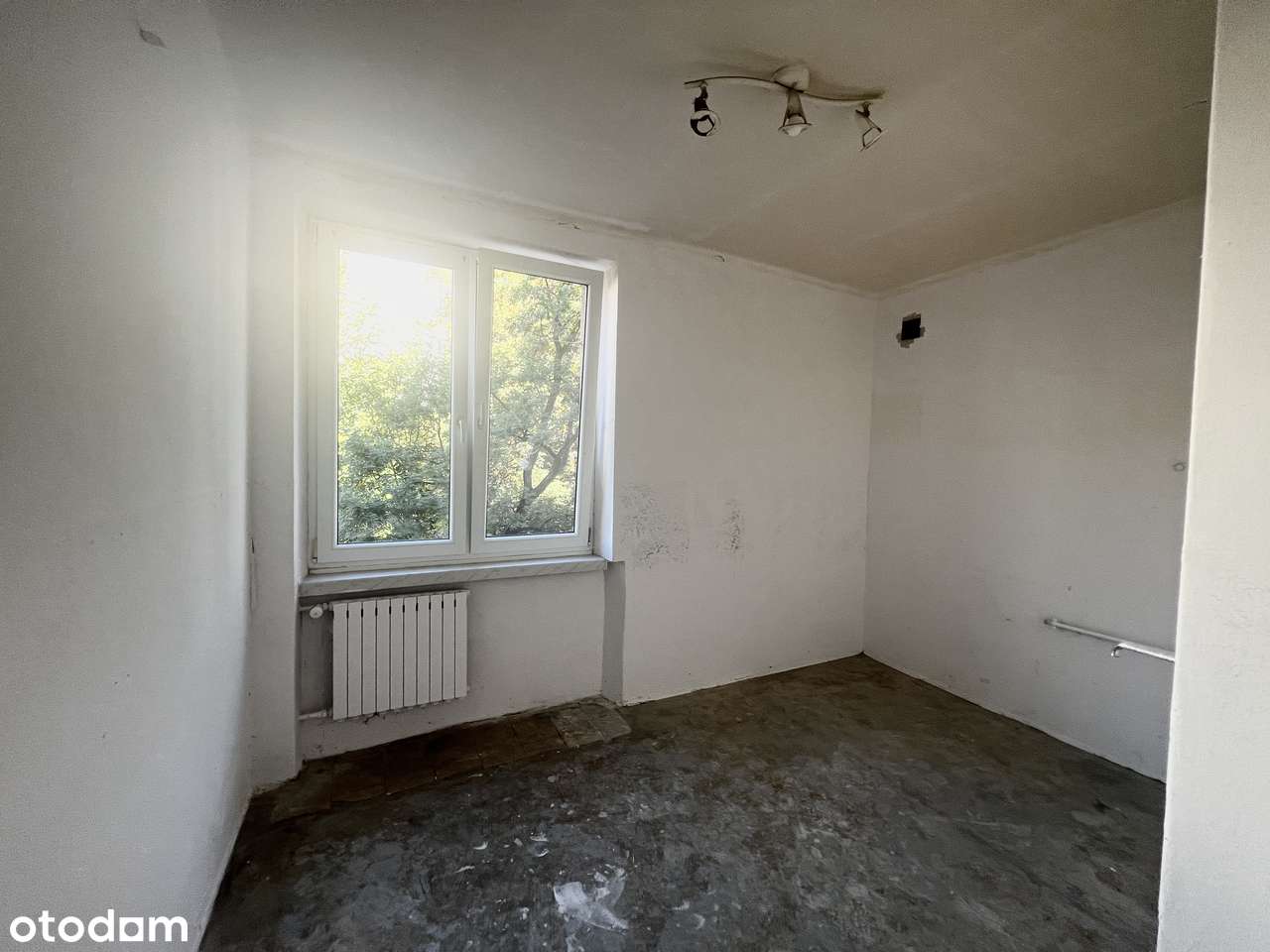 Zieleń, kultura, historia. Mieszkanie z potencjałem w sercu Huty.-8