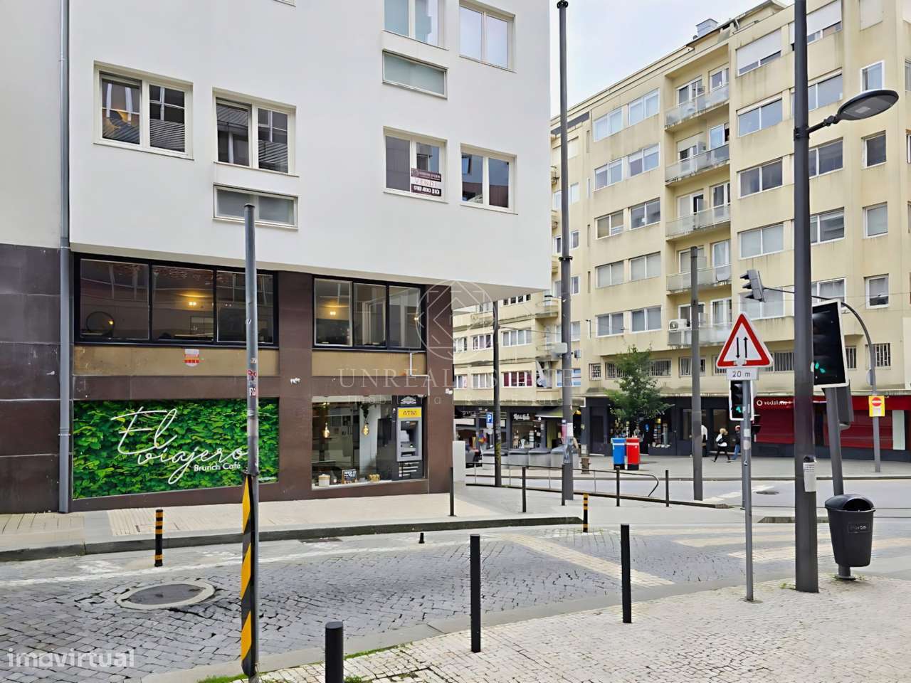 Apartamento T0+1 , novo, inserido em um edifício totalmente remodelado-2