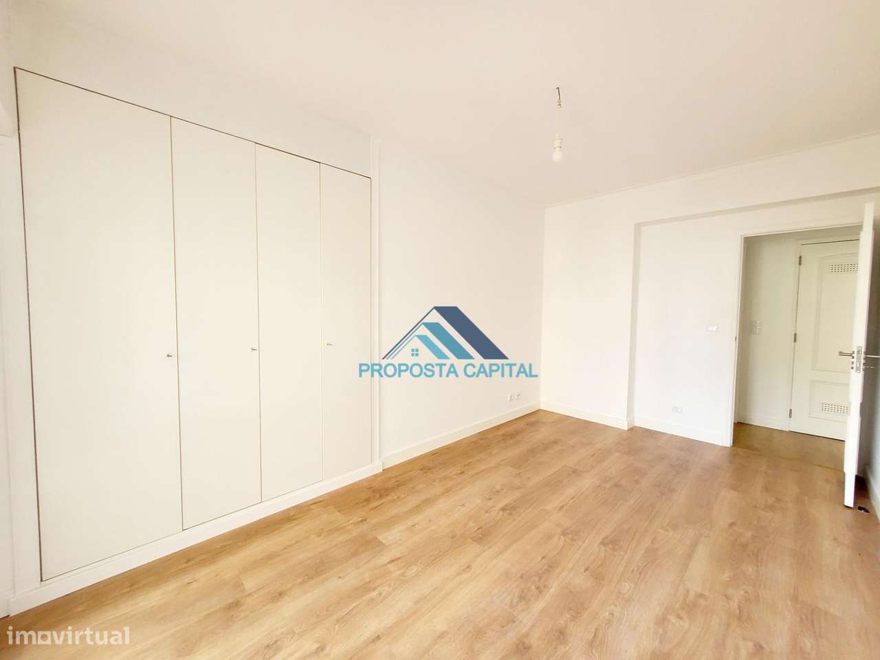 APARTAMENTO T3 TOTALMENTE REMODELADO | ESTRADA DA LUZ - COM GARAGEM-25