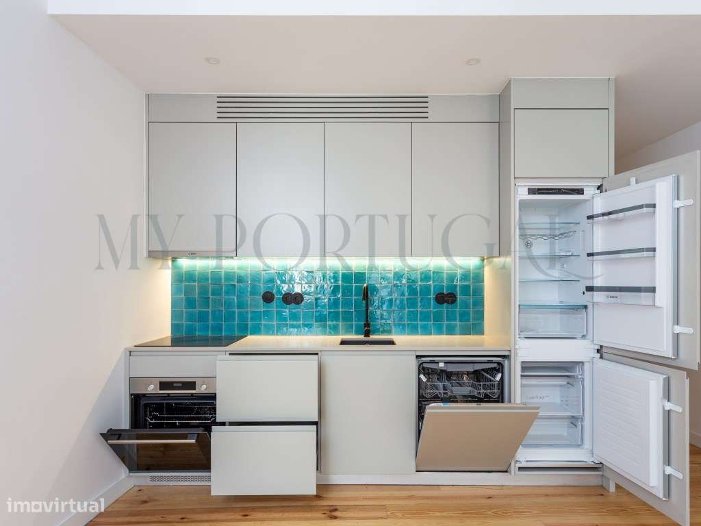 Conforto Urbano num T1 totalmente remodelado com varanda no coração...-6