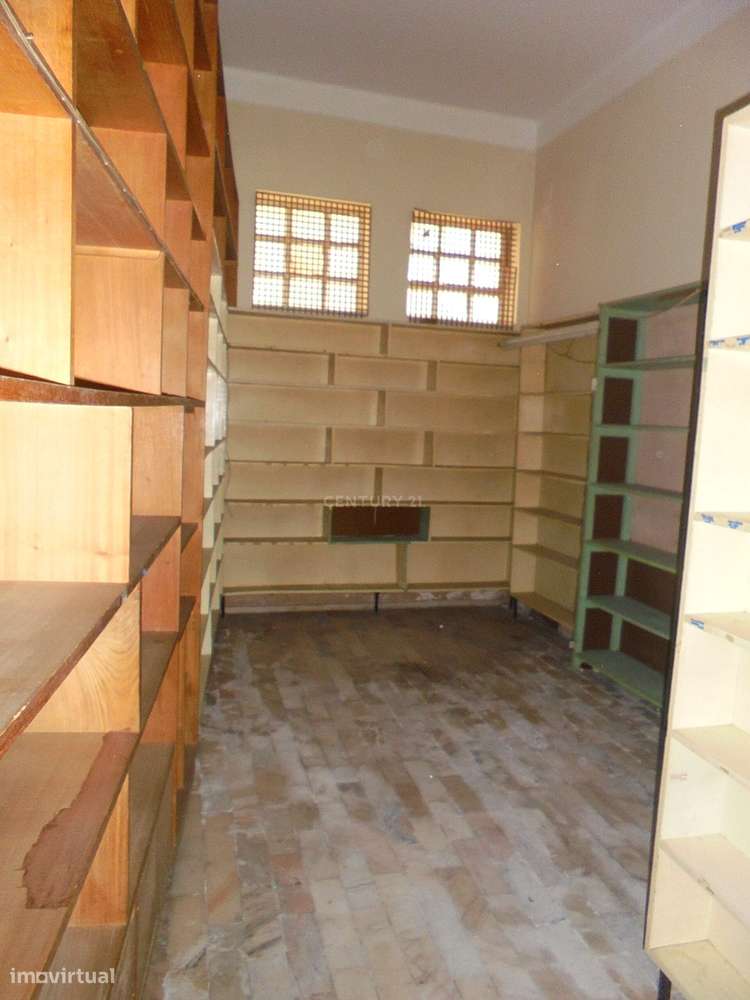 Oportunidade Única! Prédio em Propriedade Total no Coração de Beja - Grande imagem: 4/44