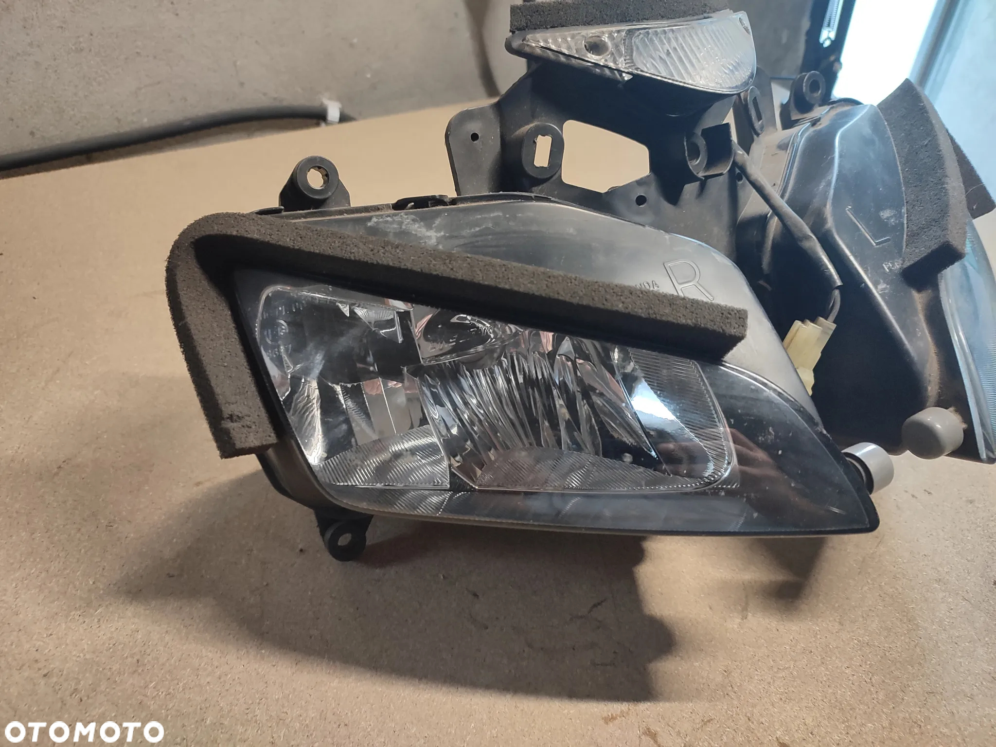 Lampa przód, reflektor Honda CBR125 JC39 - 2