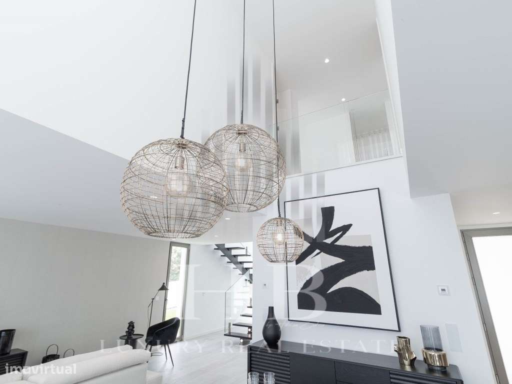 Moradia T4 de Luxo com Piscina e Vista Mar | Fontanelas | Sintra - Grande imagem: 4/33