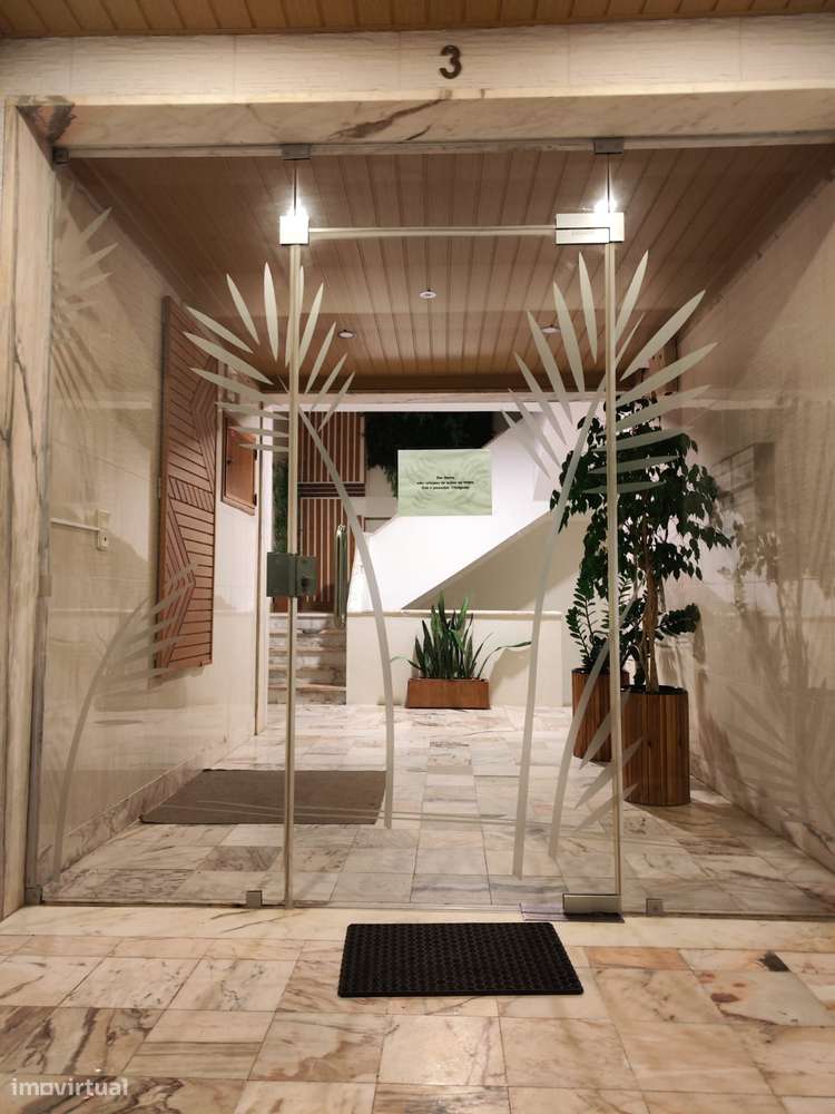 Apartamento T3 - 1º andar , Remodelado no Centro do Entroncamento - Grande imagem: 3/31