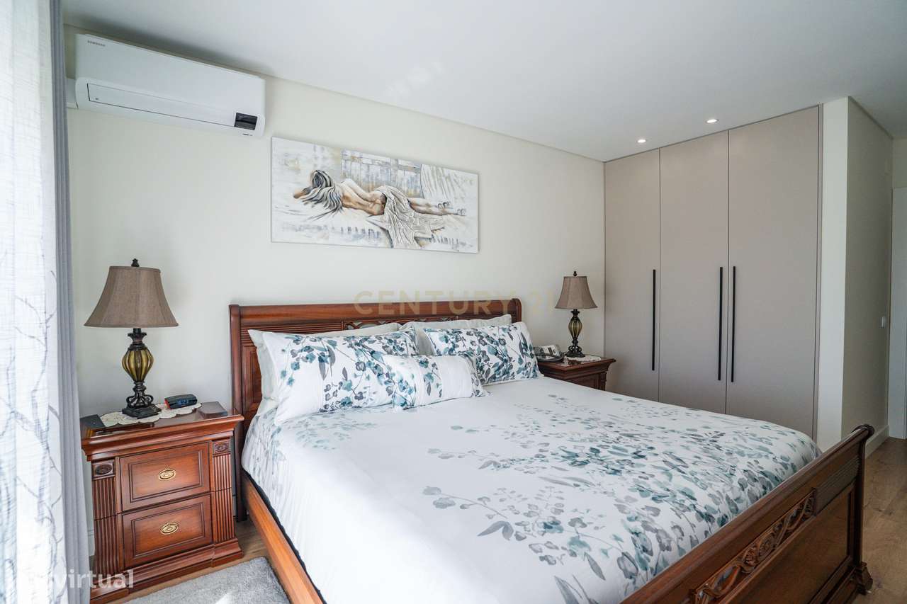 Apartamento T3 Semi-Novo em Caldas da Rainha | 2 Varandas | 2 Parqueam-14