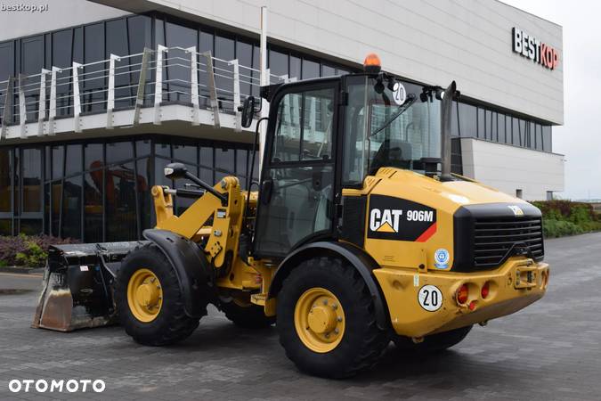 Caterpillar 906M - 12