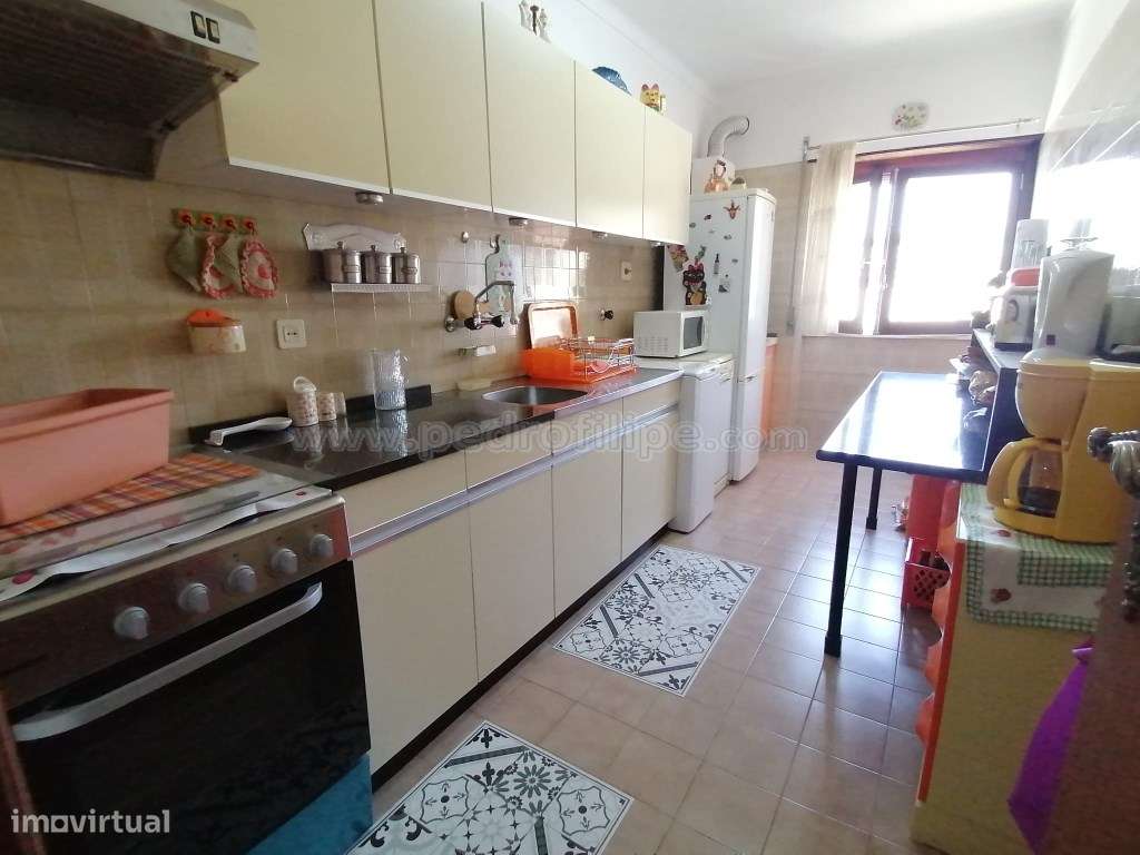 Apartamento T2 em Sesimbra com vista mar e para o castelo-7