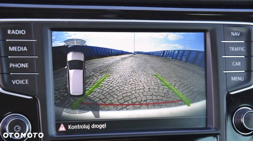 Volkswagen Golf Sportsvan 1.4 TSI (BlueMotion Technology) DSG Highline - 23