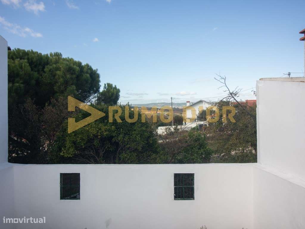 Moradia T3 Olhalvo com logradouro e terraço-27