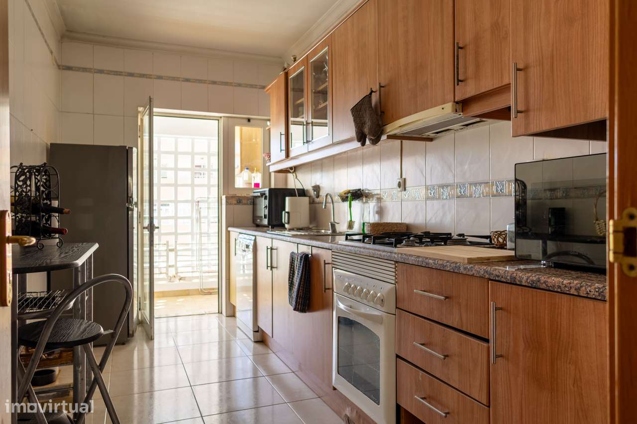 Apartamento T2 na Urbanização da Raminha em Portimão!-18