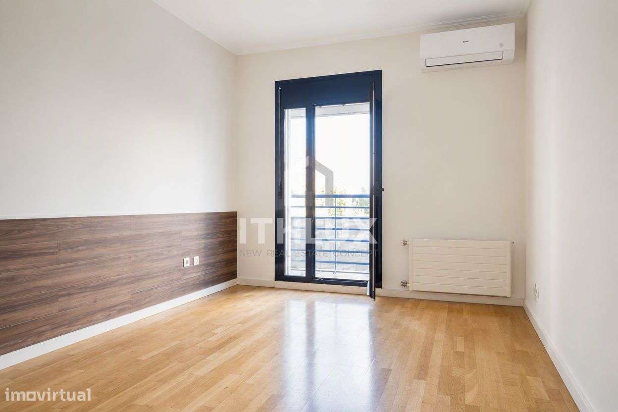 T3 Renovado nos Twin Towers – Campolide, Lisboa-41