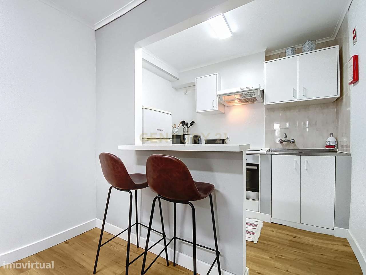 Edifício no Centro Histórico com Espaço Comercial e Três Apartamentos - Grande imagem: 2/60