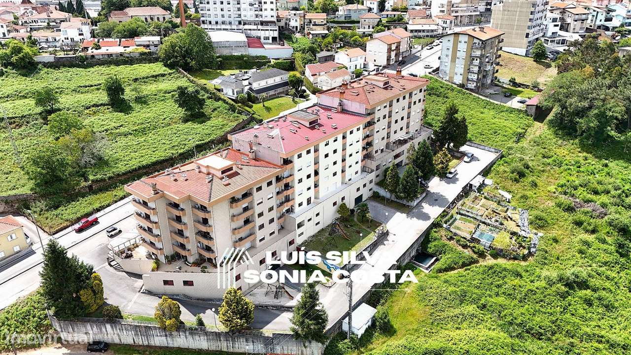 Apartamento T2 c/ Garagem, Arrumos, Varandas & Elevador –...-27