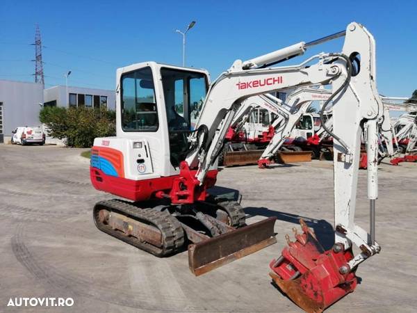 Takeuchi TB 228 - 3