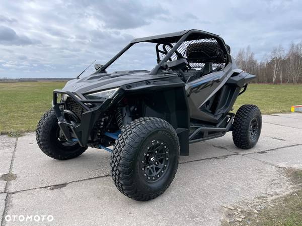 Polaris RZR - 11