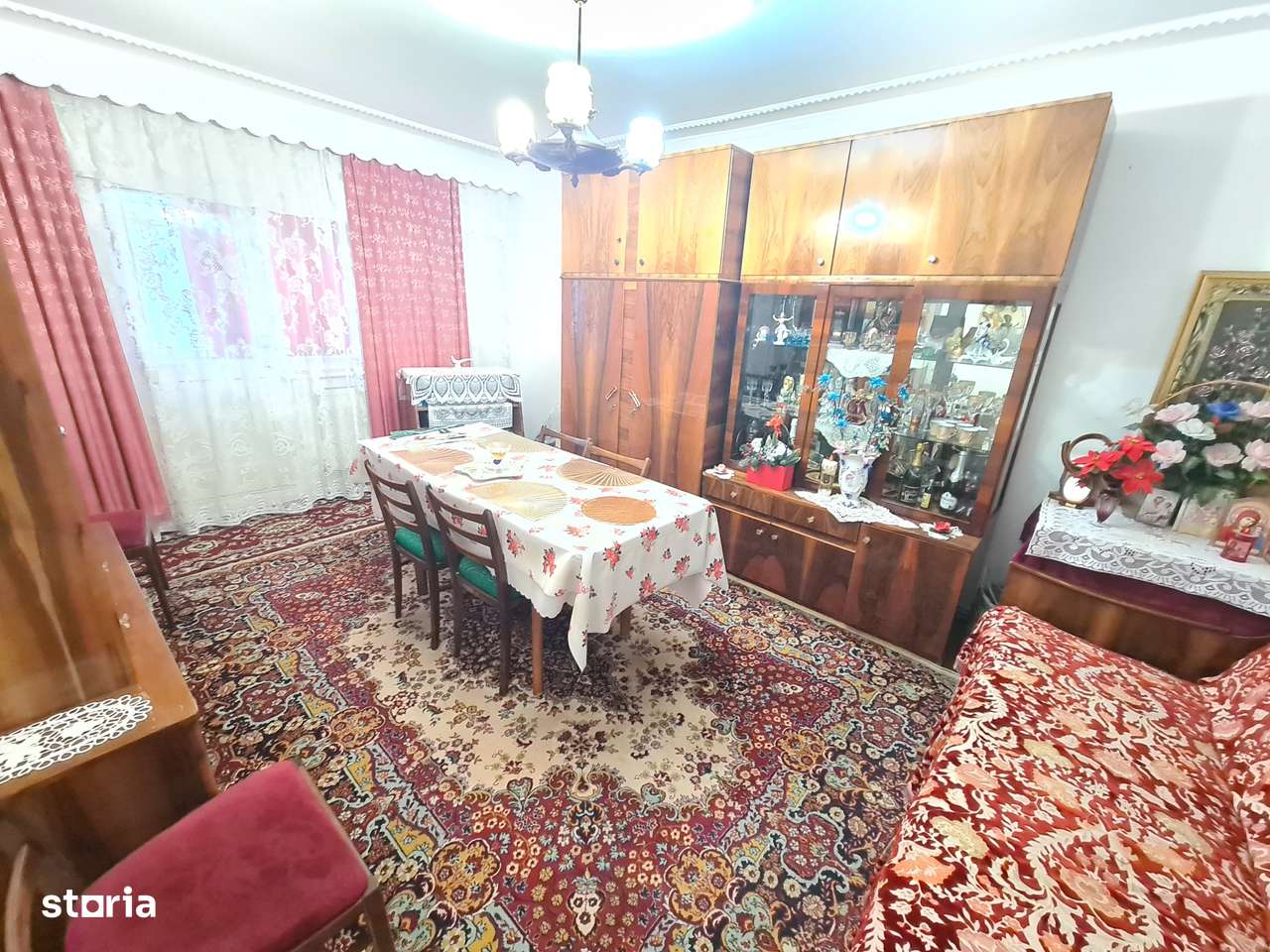 Apartament 3 camere dec., etaj 3, Stefan cel Mare- Bacau-0