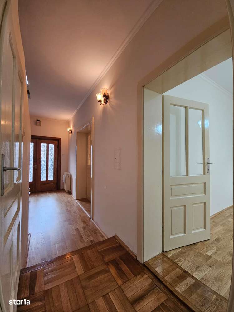 Casa ultracentrala ,zona Liceul Pedagogic - Imagine principală: 4/15