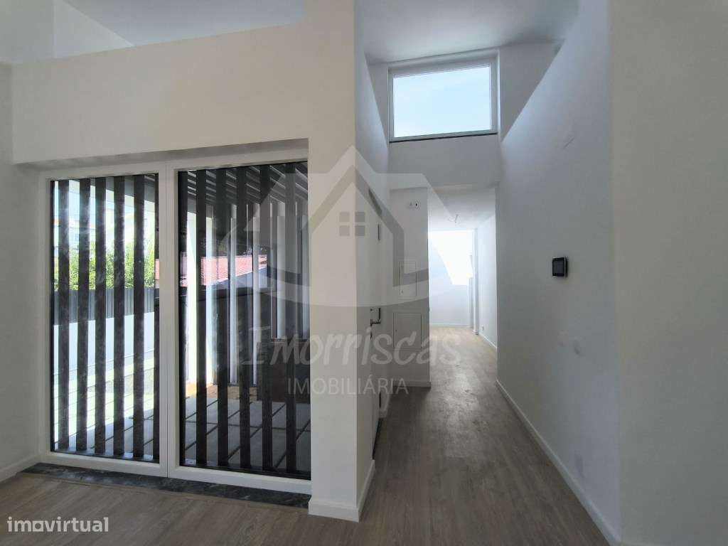 Moradia térrea V3 com piscina e excelente localização no Alto do Ín...-12