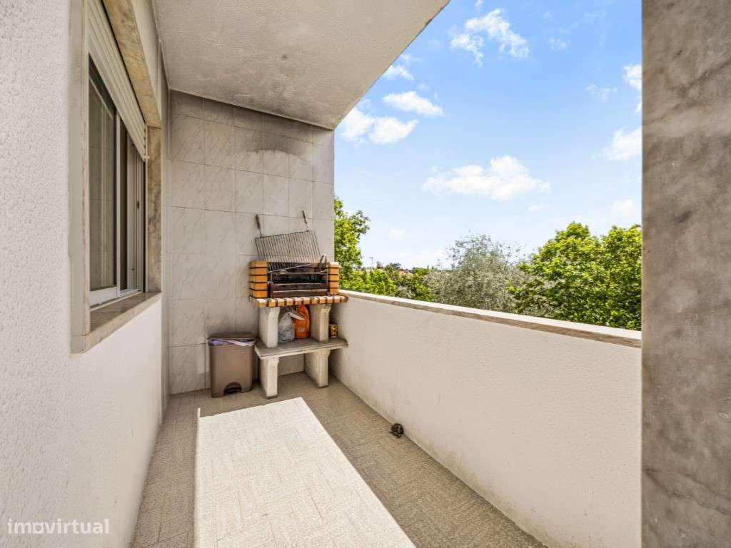 Apartamento T2 em Paio Pires-14