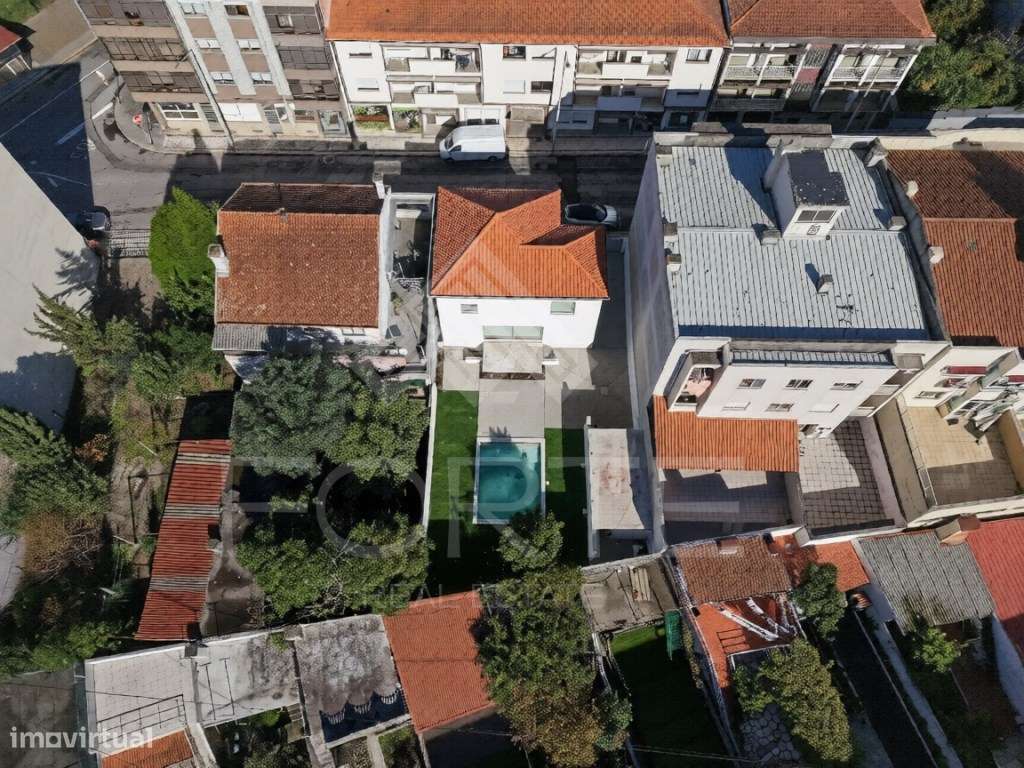 T3 com Piscina em Plena Cidade de São João da Madeira-39