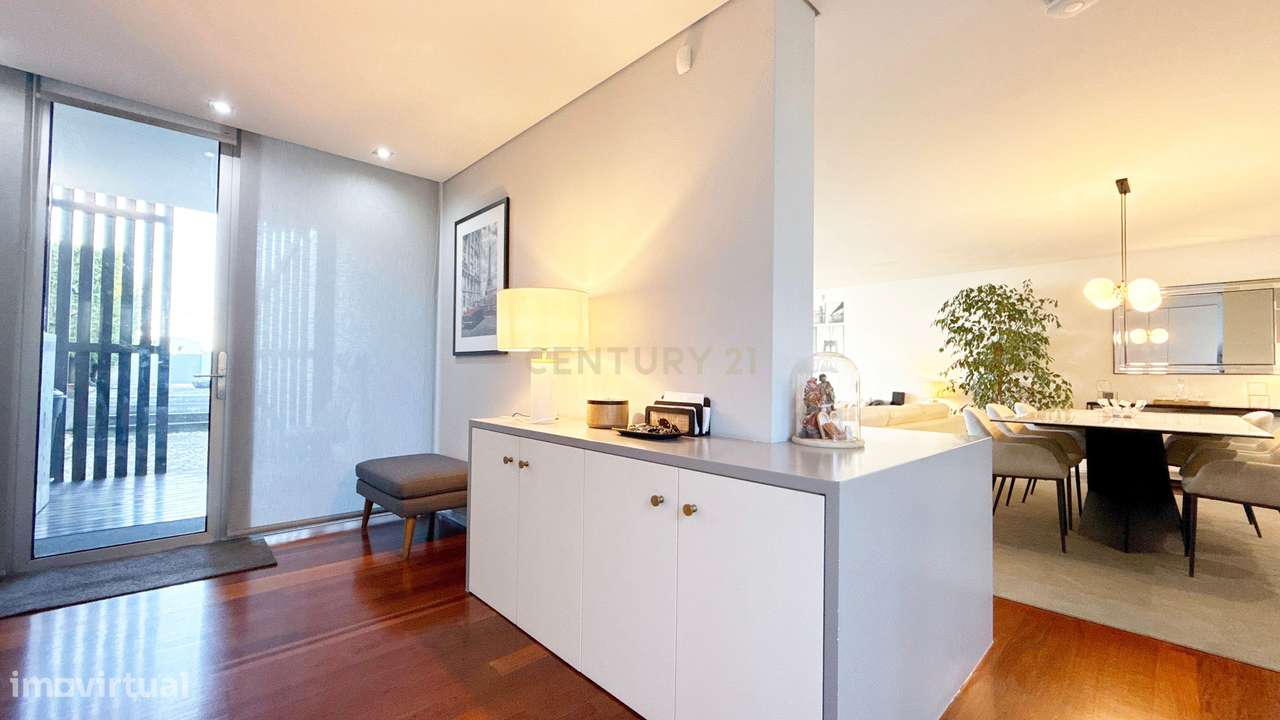 Moradia Térrea de Luxo com Piscina Aquecida e Jacuzzi a 2 km da Praia-12