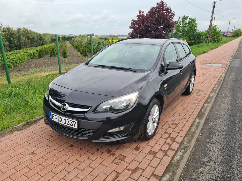 Opel Astra J 1.4 Turbo 2013