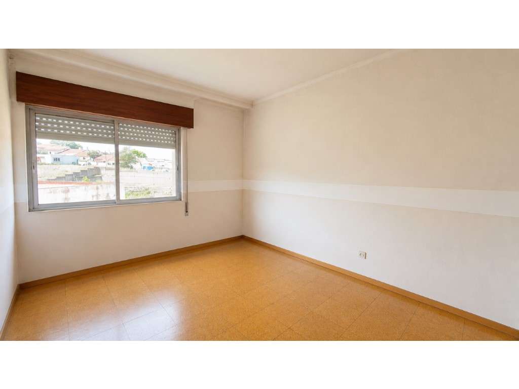 Apartamento Duplex T3 com Varanda | Pontinha-9