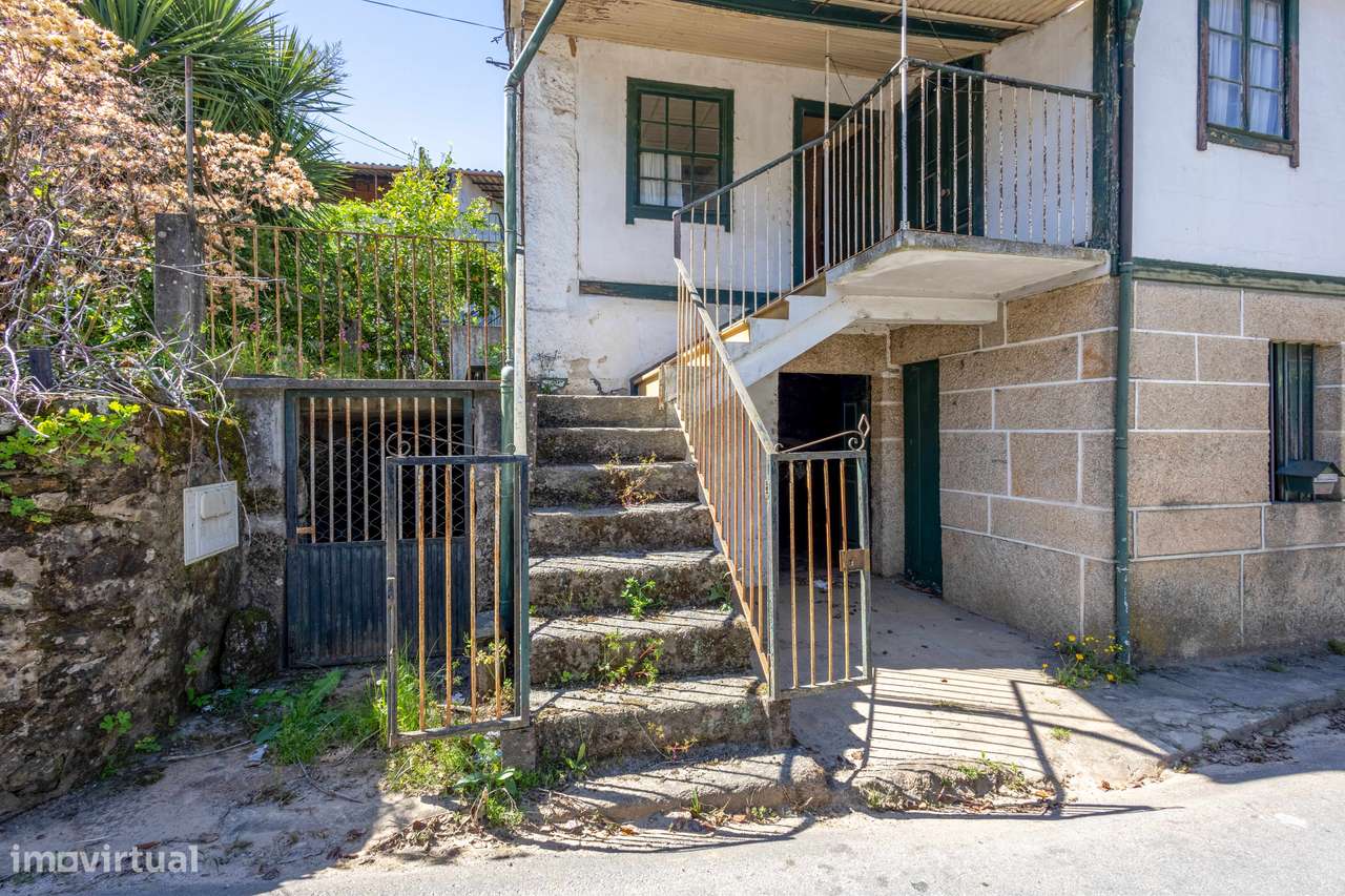 Casa para reabilitar em Arco de Baúlhe – Oportunidade única - Grande imagem: 4/27