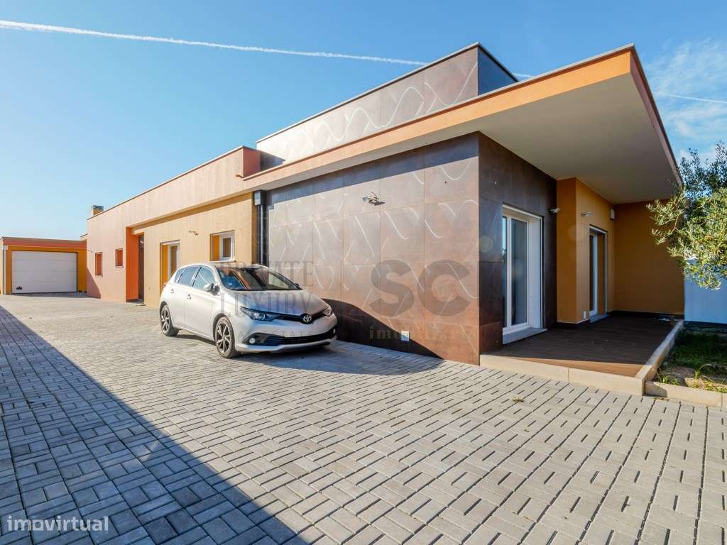 Moradia Térrea T3+1 NOVA com garagem em Alhos Vedros-36