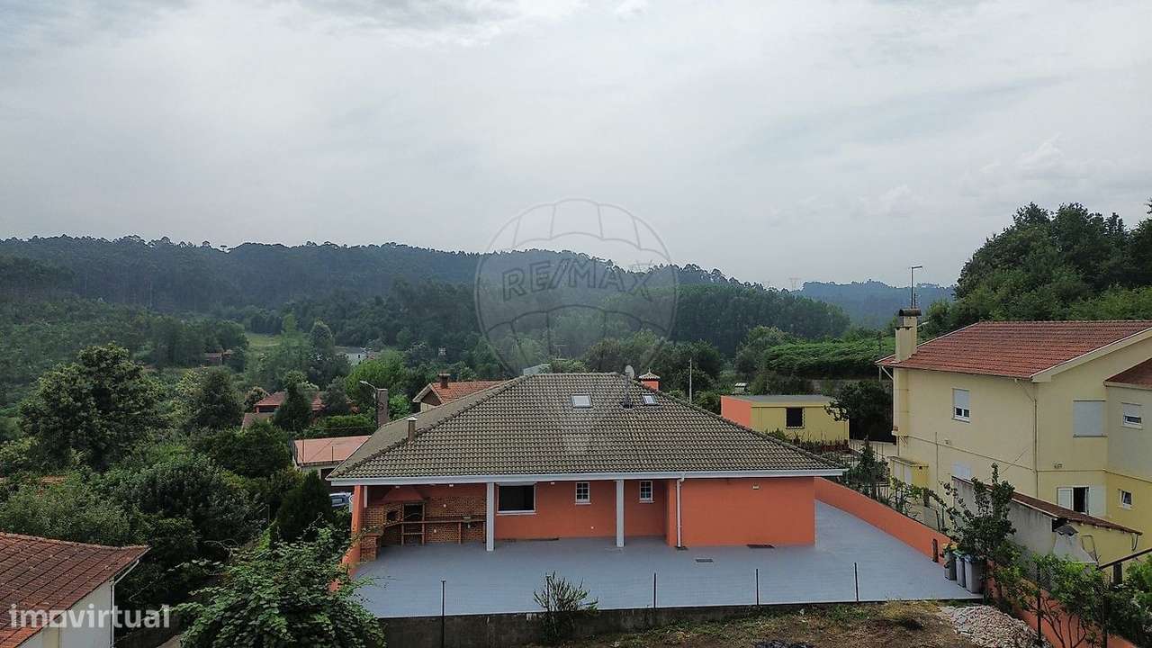 Moradia T4 para venda-22