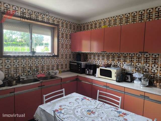 Quinta com Moradia Isolada e 4.450m² de Terreno Oiã Oliveira d Bairro-4