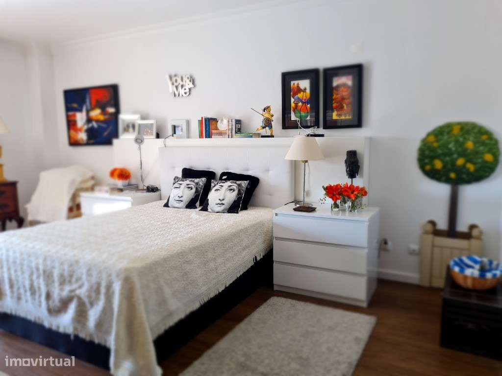 Vende-se T2 com ótima vista de mar-23