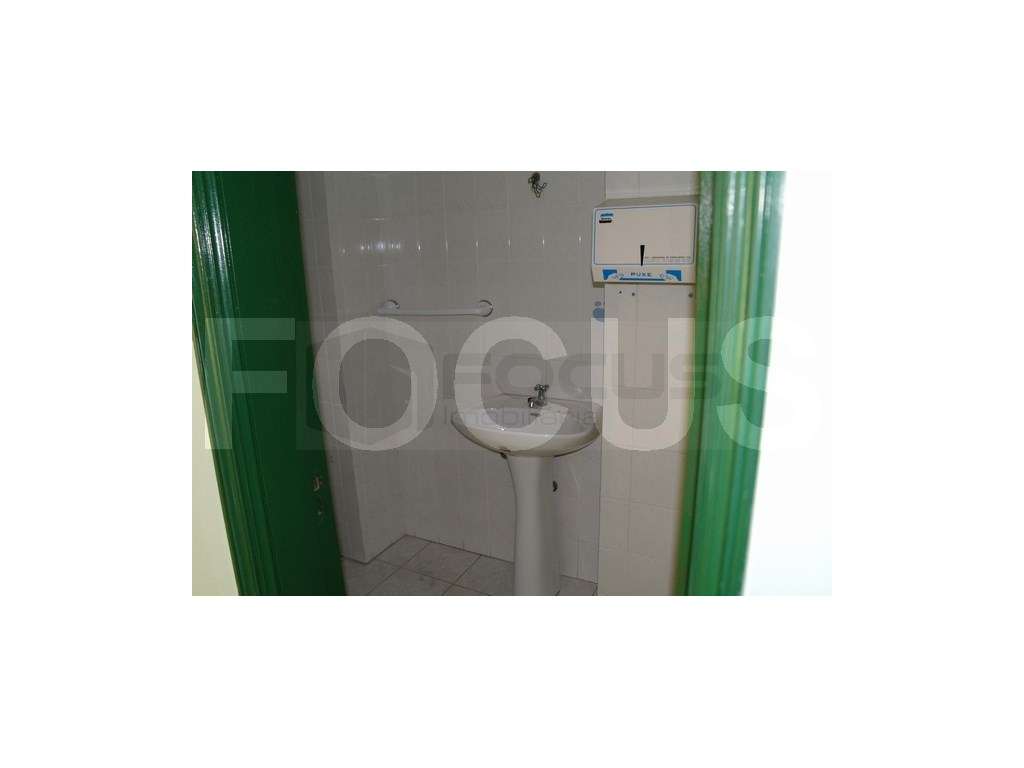 Loja para arrendamento na Avenida das Barrocas - Grande imagem: 4/7