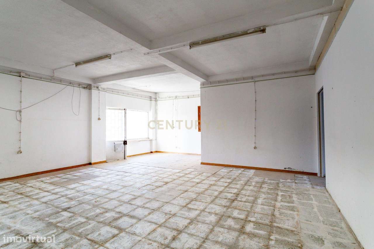 Loja com 61 m² no Bairro do Miratejo – Catujal - Grande imagem: 5/22
