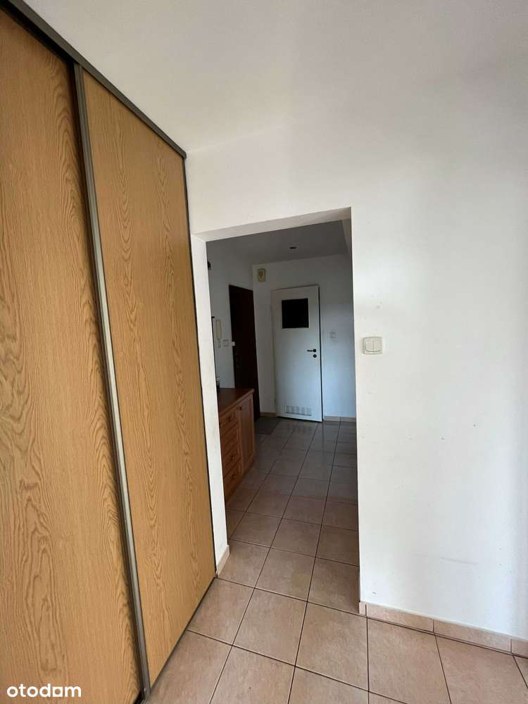 Słonecznie mieszkanie w centrum Poręby-4