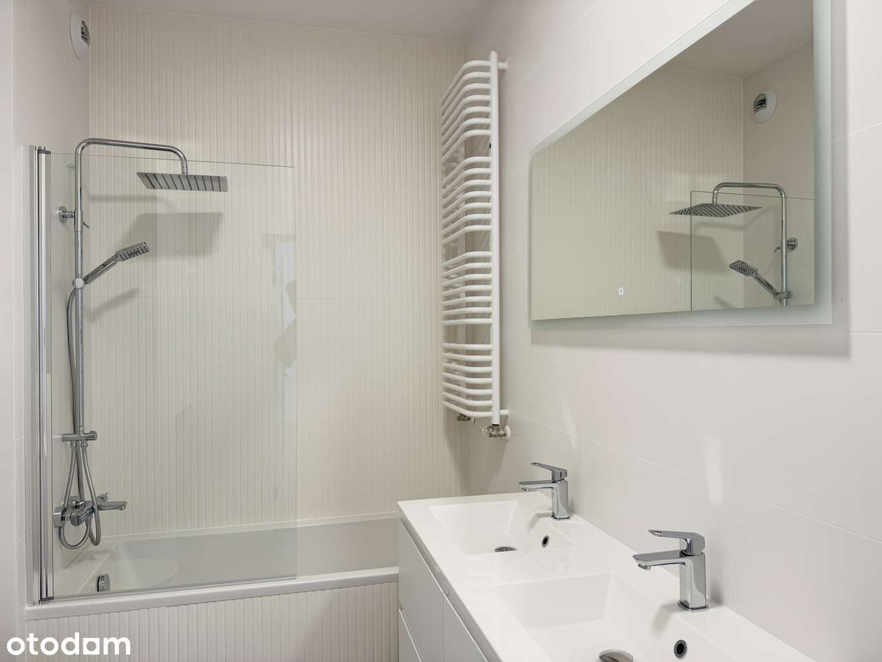 Świeżo wykończone 2 pokoje do wprowadzenia z klimatyzacją i garażem-13