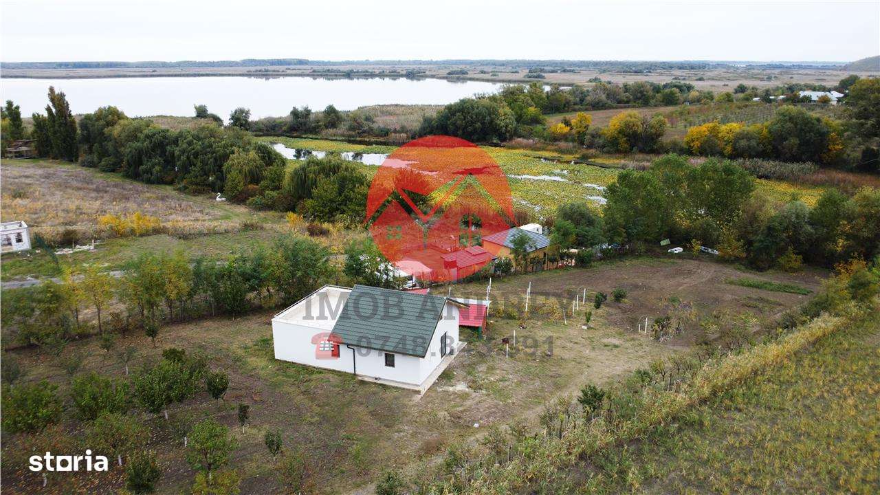 Casa de vacanta noua cu iesire si vedere superba la lac - Imagine principală: 4/20