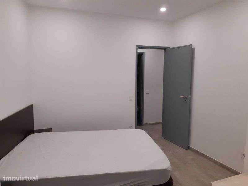 Arrenda-se pequeno T1, (renovado e moderno) - na Cidade  Faro - Grande imagem: 5/9