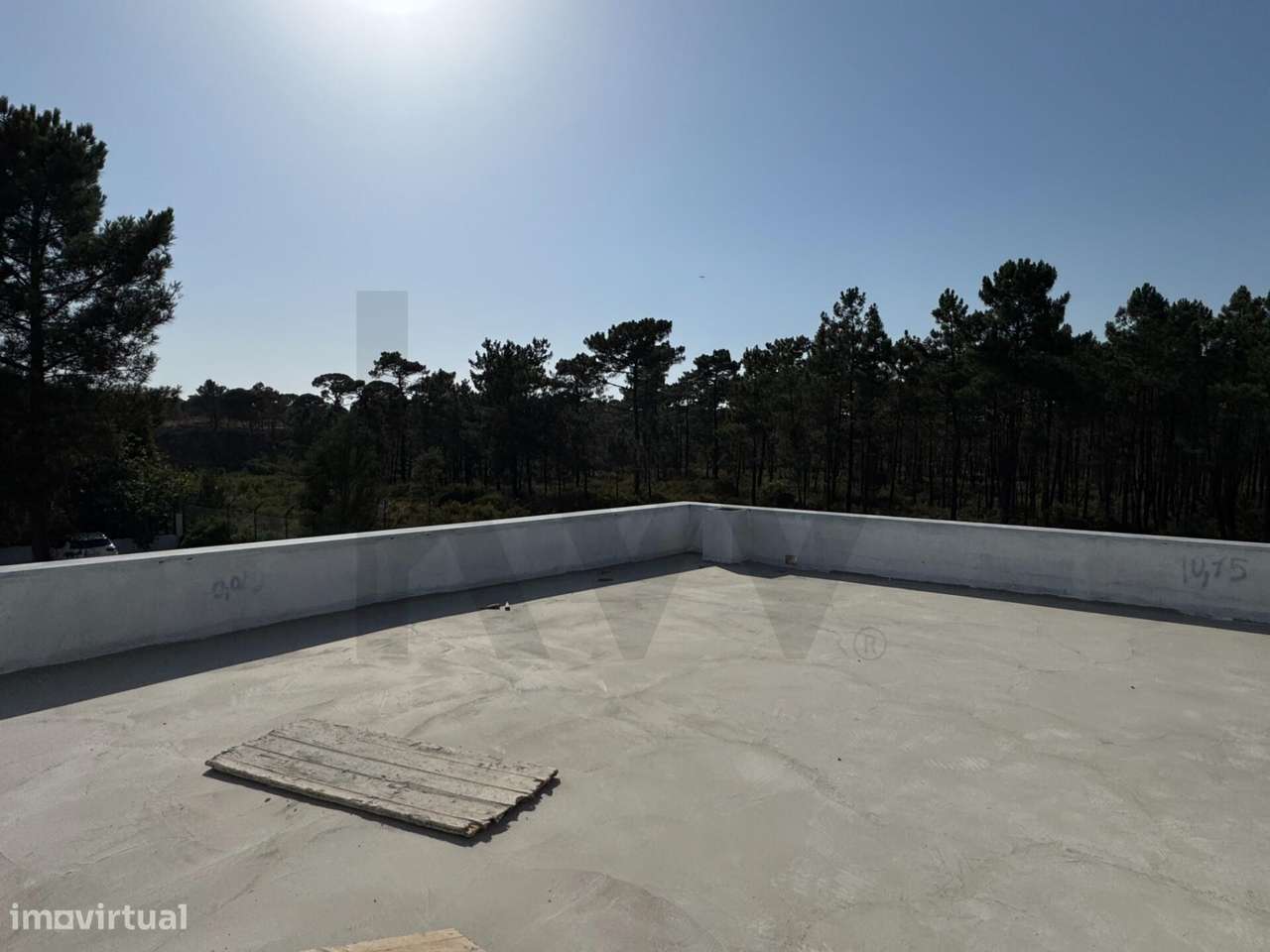 Moradia T3+1 Exclusiva com Piscina Junto ao Pinhal da Aroeira-26