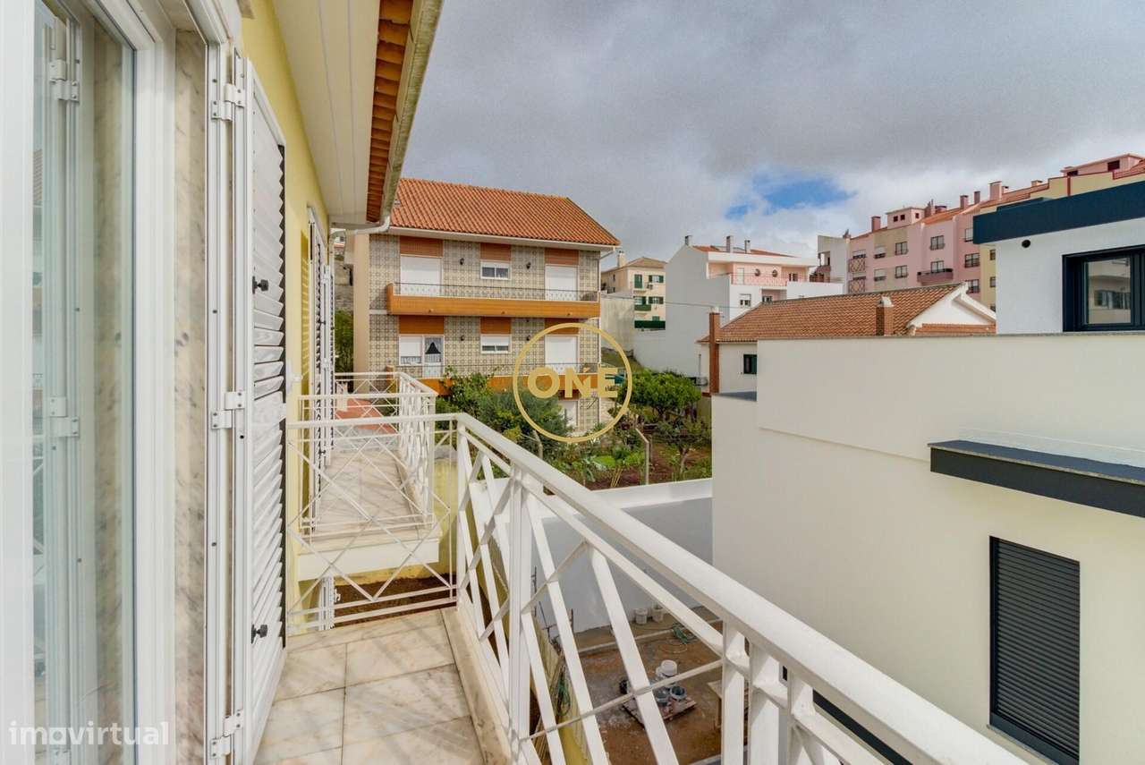 Moradia T4 com Jardim e Garagem na Ramada, Odivelas-11
