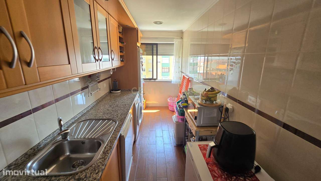 Apartamento T2 em Excelente Estado – Casquilhos, Barreiro-0