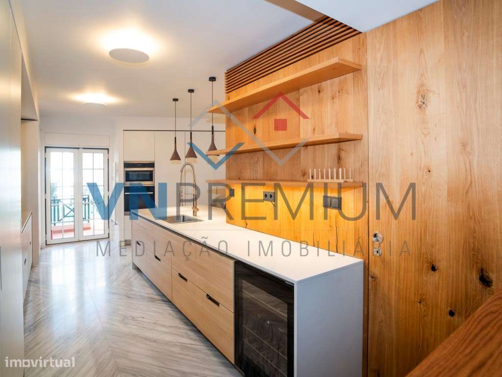 Belíssimo apartamento totalmente remodelado com materiais topo de gama-15