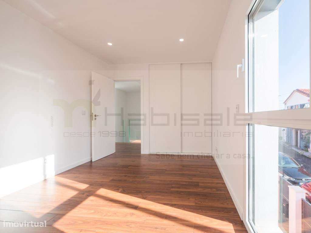 Moradia T3, situada em Areia Cascais, a curta distância da praia do...-22